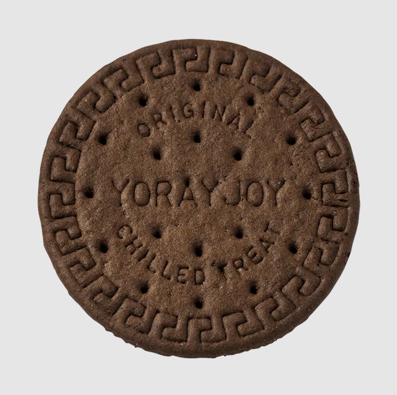 Hur hårda kex förvandlas från krispiga till kakor i glassmörgåsar?